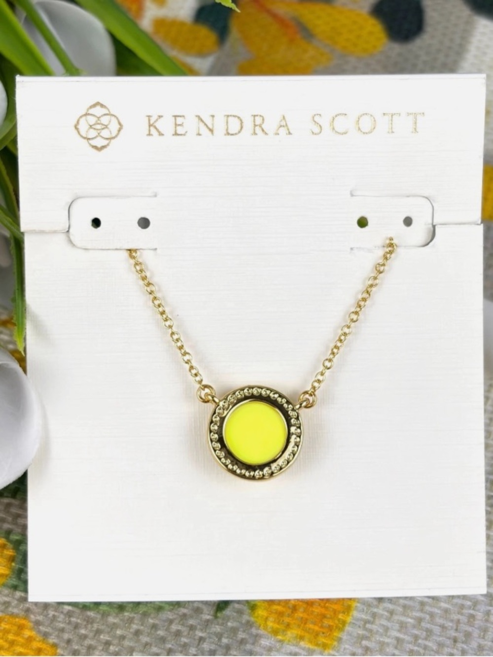 Kendra Scott Softball Gold Short Pendant Necklace🥎 - Picture 2 of 3
